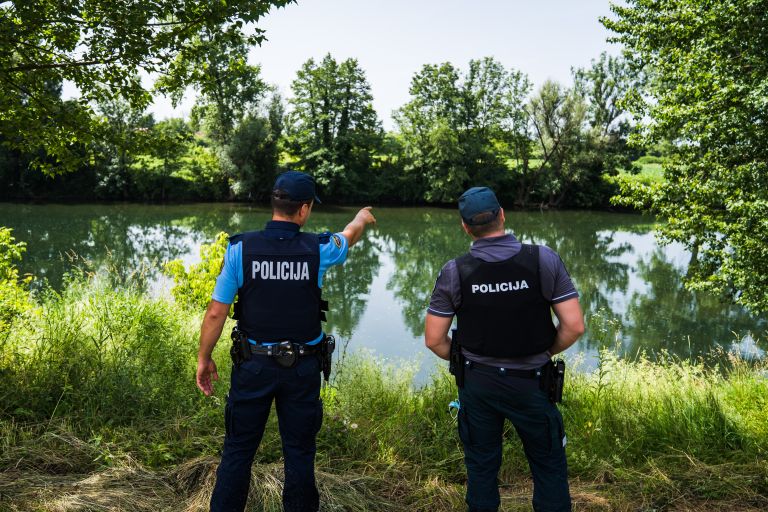 slovenska policija, meja, migracije