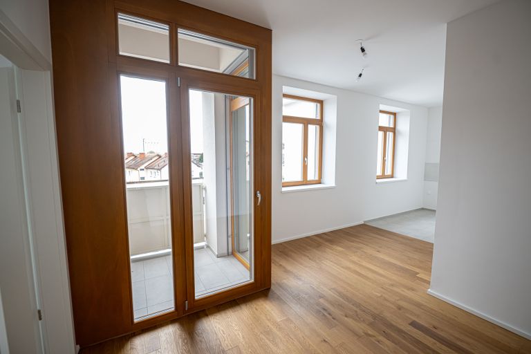 otvoritev-stanovanj, slovenska-ulica, moms, stanovanja-za-mlade