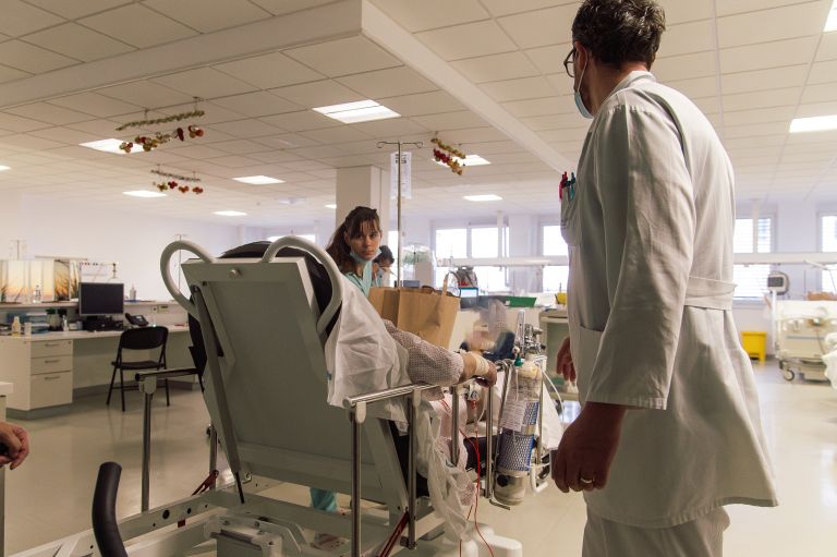 simbolična, sbms, bolnica, opazovalni-oddelek, bolnišnica, dihalna-obolenja