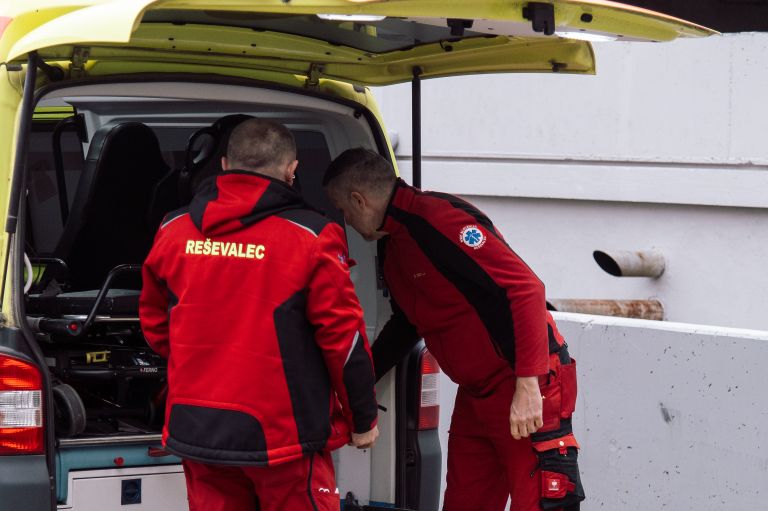 simbolična, reševalno-vozilo, reševalec, reševalci, prvi-posredovalci, rešilec