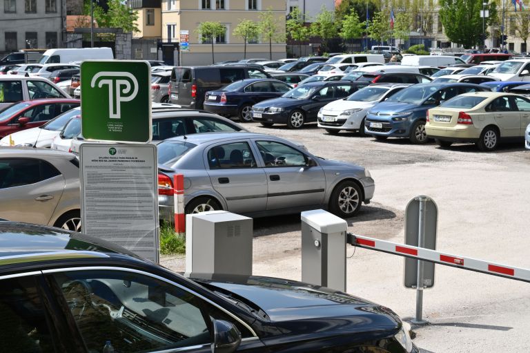 parkirisce nuk II.jpg