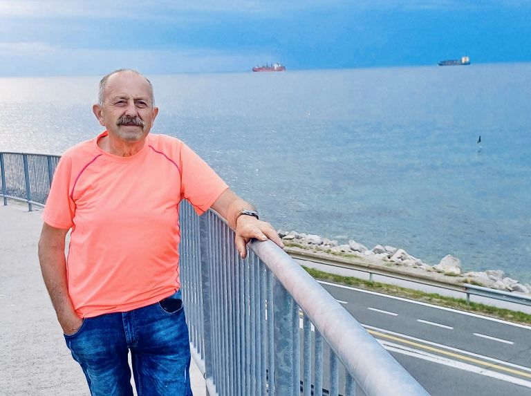 avgust-horvat, 52-let-delovne-dobe, poštar, apače