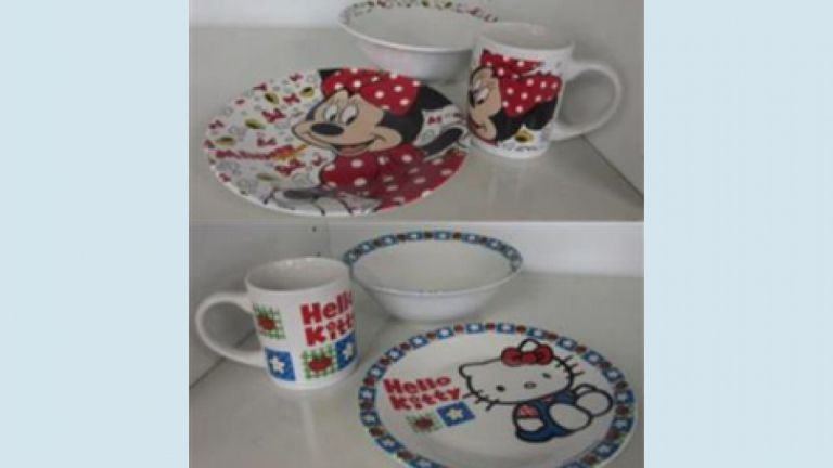 1465490222_hello-kitty-minnie-mouse.jpg