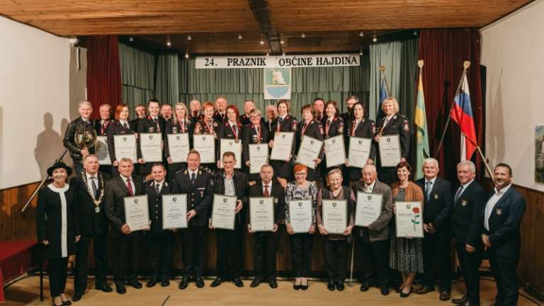 1668693794_mz_hajdina_praznik_nagrajenci.jpg