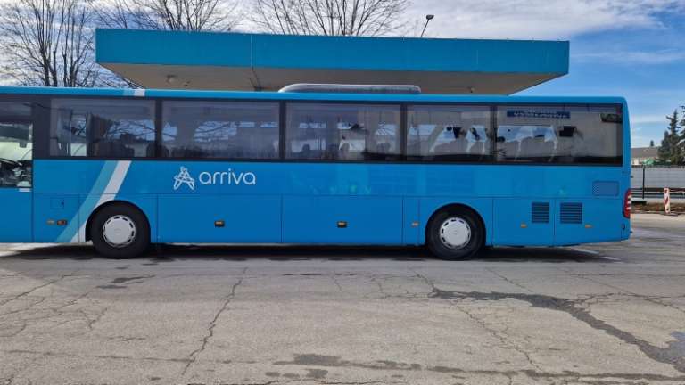 1728559723_sd-občani_na_solski_avtobus.jpg