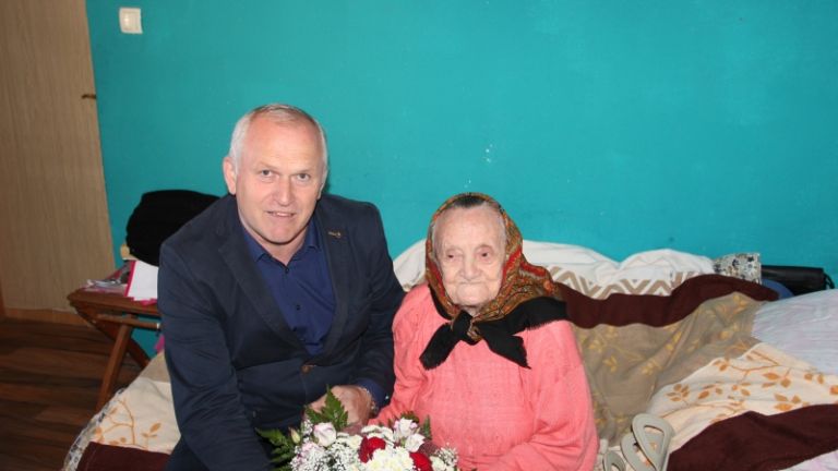 1509005600_ar-srečec_terezija_102.leti.jpg