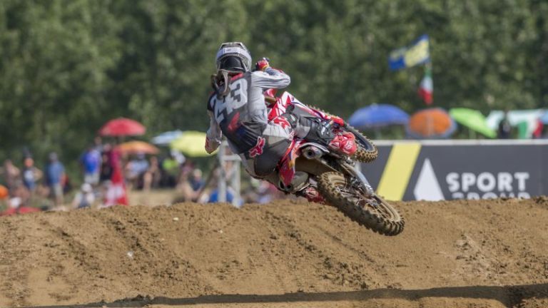 1530535351_motokros_indonezija_mxgp_hrc_gajser_27062018_02.jpg