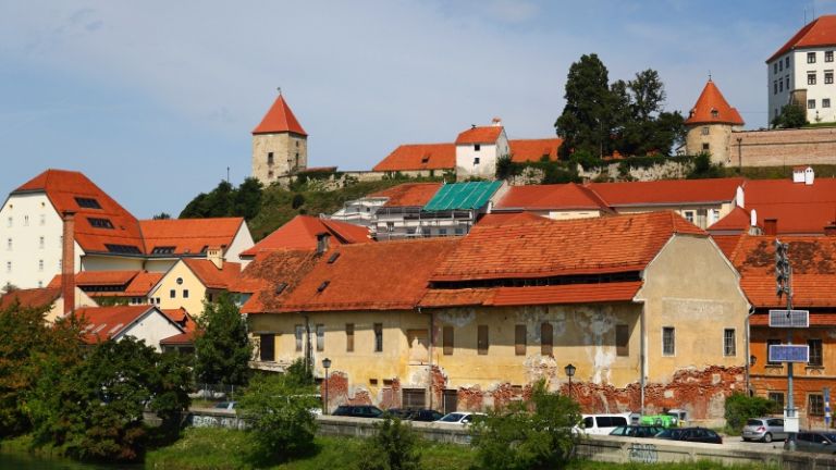 1629724611_cg_koteks_rusitev.jpg