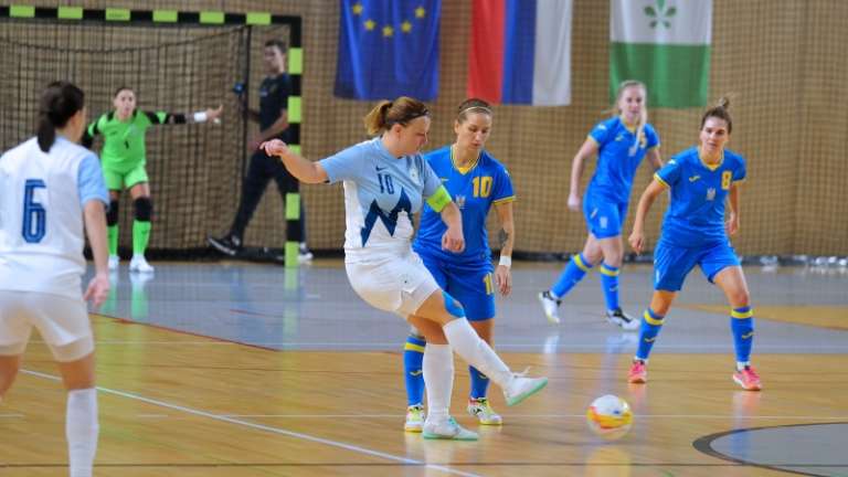 1699534331_cg_futsal_slovenija_ukrajina_zenske.jpg