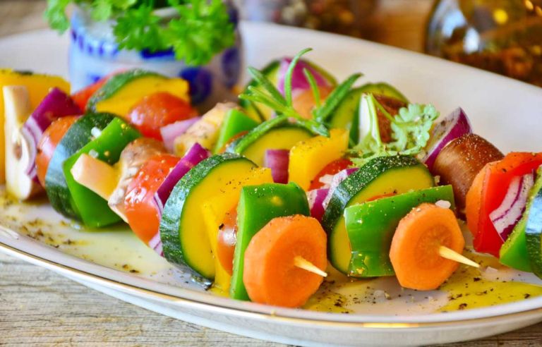 hrana-vegetable-skewer-3317060.jpg