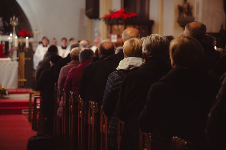 simbolična, cerkev, katoliška, kristjani, vera, križ, verniki, molitev