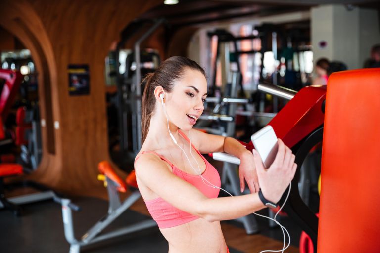 telefon-med-vadbo, fitnes, telovadba, telefoni