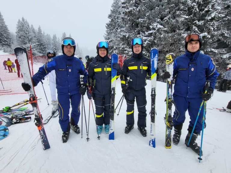 slovenska in hrvaška policista.jpg