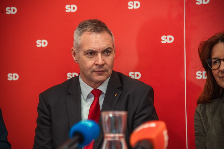 tiskovna-konferenca-sd, social-demokrati, jevšek, židan, anželj