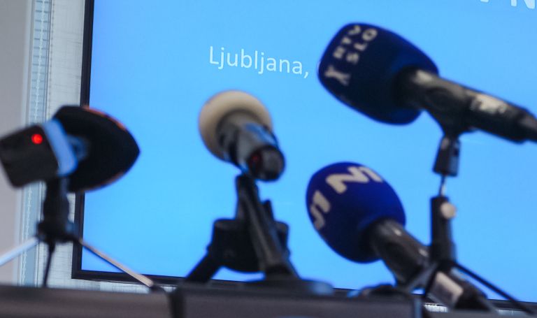 erar, mikrofon
