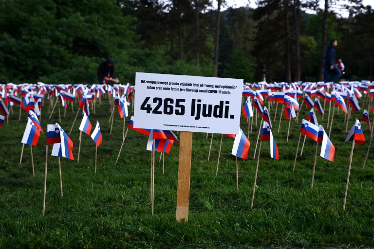 UV VELIKA zastave tivoli covid-borut zivulovic-bobo.jpg