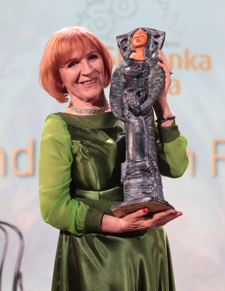 slovenka leta, Jolanda Grom Ravnikar - Ponosna zmagovalka s kipcem,