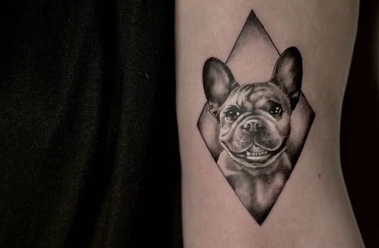 tattoo miniatura kužika od tetoviranke  .jpg