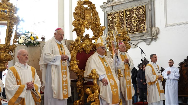 UVODNA stumpf umestitev.jpg