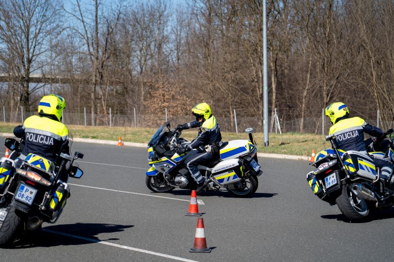 policija, pums, policisti-motoristi, motor