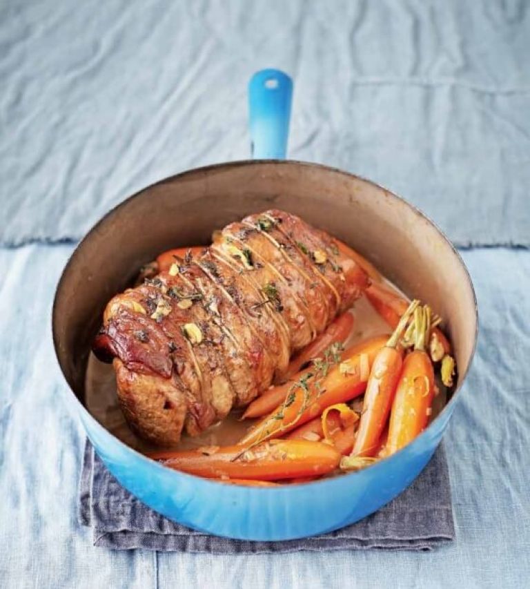 telecja-pecenka-z-mladim-korenjem-in-pomaranco