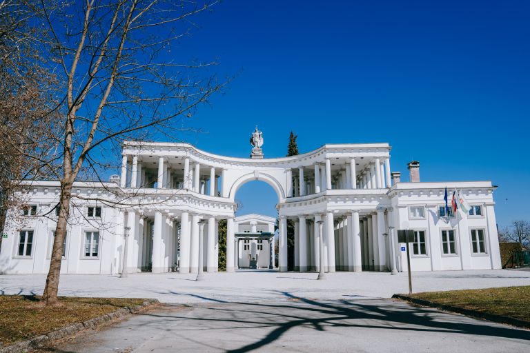 žale