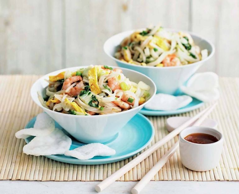 one pan prawn pad thai