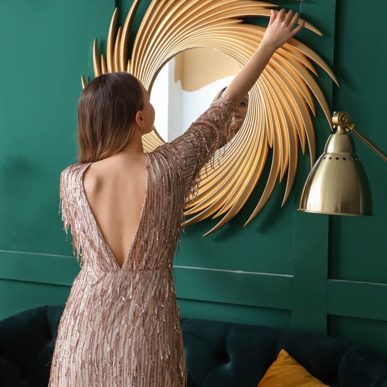 interier, oprema-doma, zlato-pohistvo