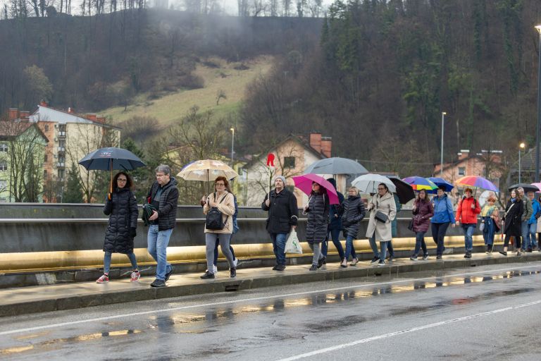 sprehod_Frau_Komes_25_3_2025_foto_Nik_Jarh_3.jpg