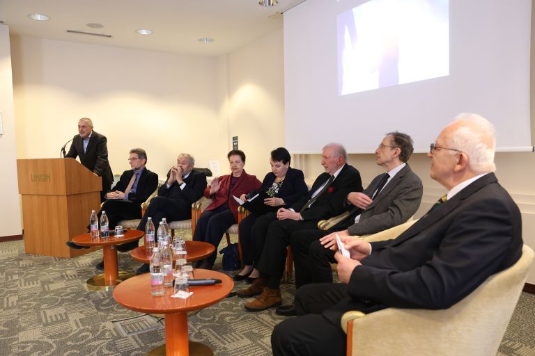 UVODNA katedrala svobode Primoz Lavre.jpg