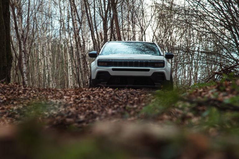 simbolična, avtomobil, v-gozdu, poteh, vožnja-po, terenec, jeep, narava