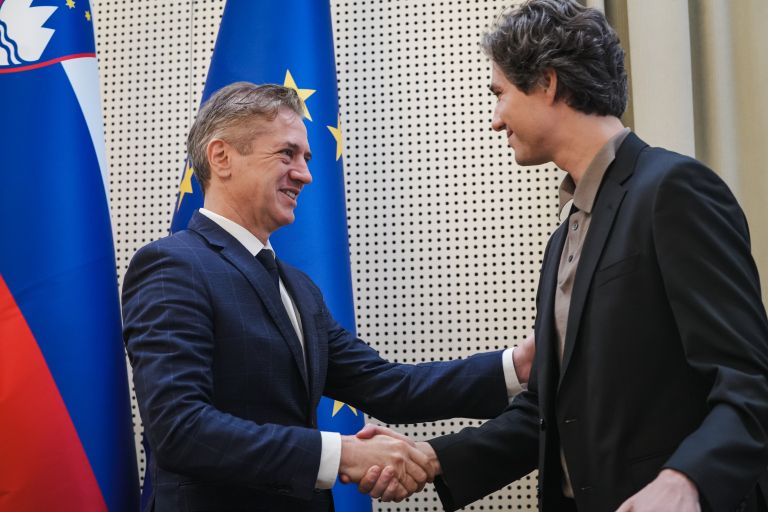 podpis, dogovor-o-pokojninski-noveli