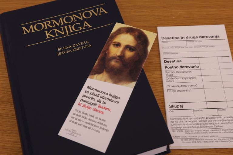 knjiga in destetina-pl.JPG