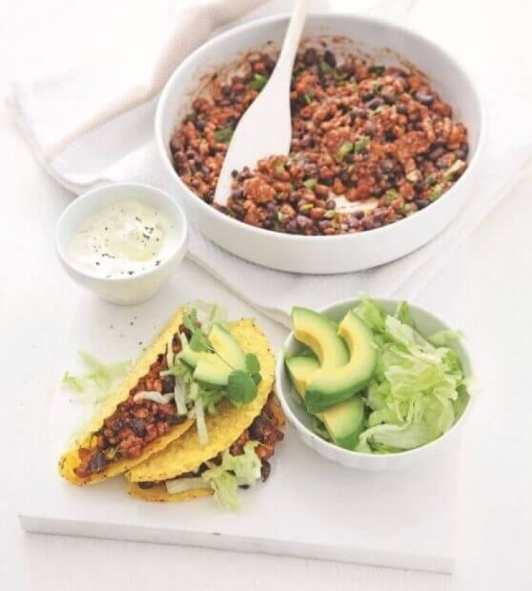 Koruzne-tortilje-s-svinjino-in-fizolom_558x620_acf_cropped_558x620_acf_cropped