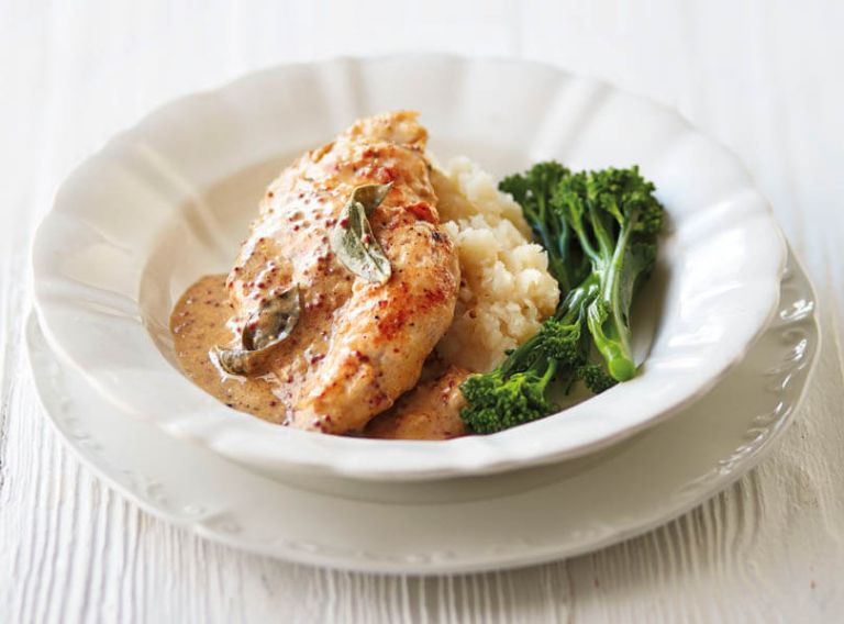 piscanec v gorcicni omaki s pirejem iz zelene