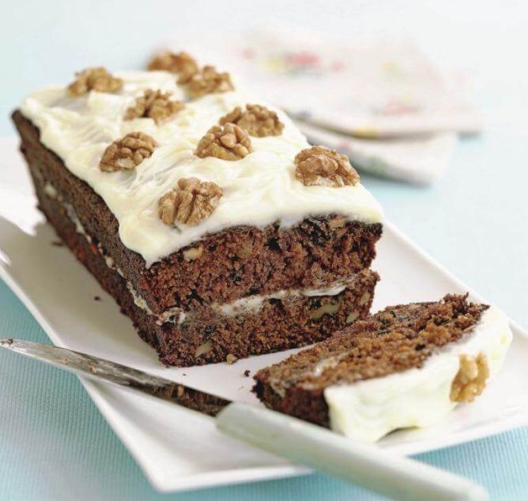 korenckov kolac z vaniljevim nadevom