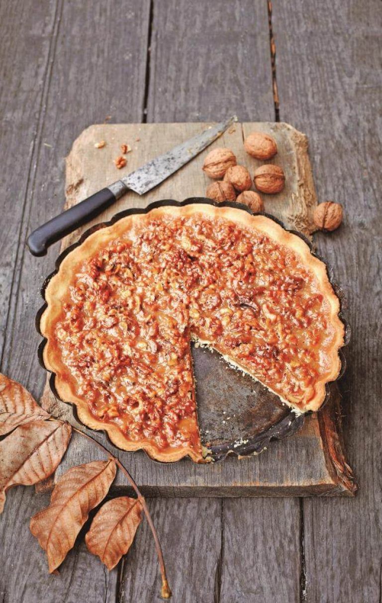 Karamelna pita z orehi