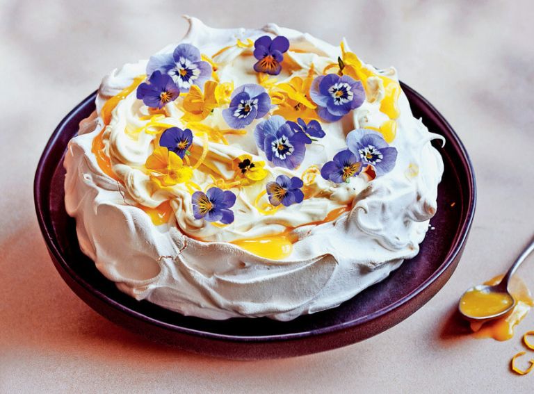 Pavlova z limonovo kremo