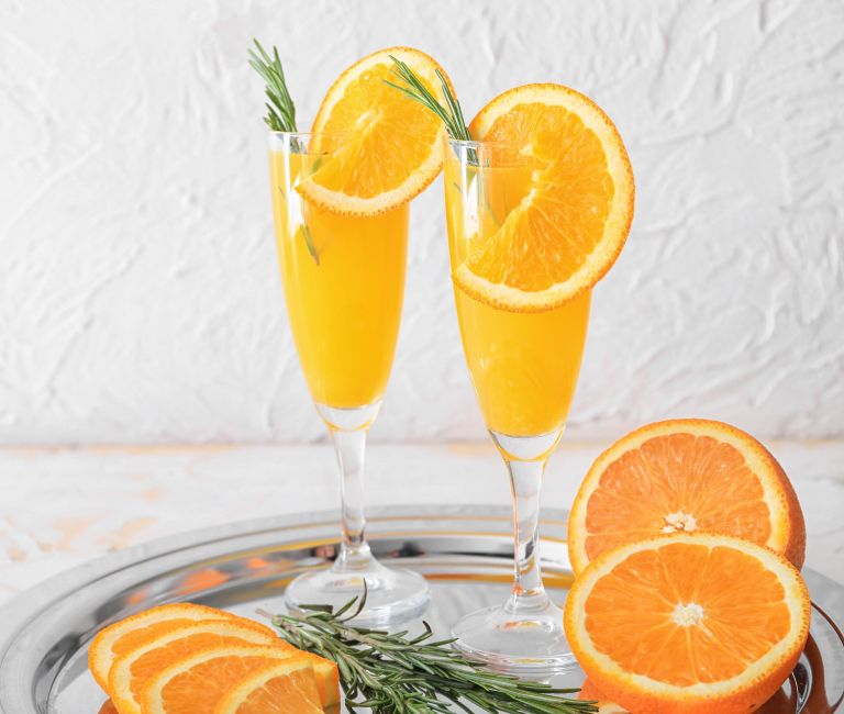 Mimosa koktajl_shutterstock.jpg