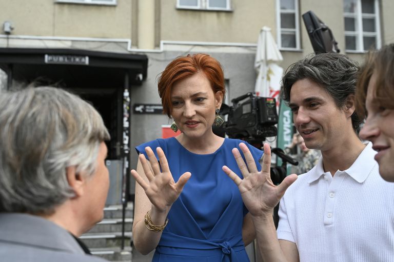 asta vrecko mesec-SR.jpg