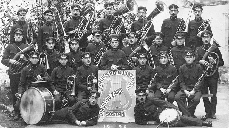 zarja Slika 3 Delavska godba Zarja 1926.jpg