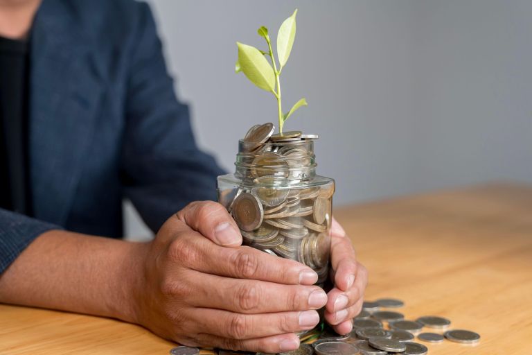 Finance, stroški, pokojnina, varčevanje