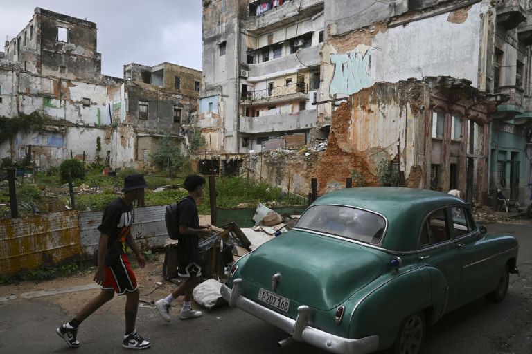 kuba razpadanje kriza havana.jpg