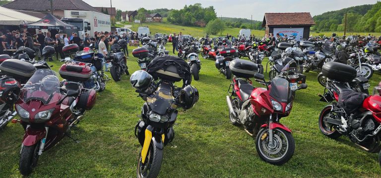 mk-gronska-strejla, moto-srecanje, budinci, motoristi, motorji