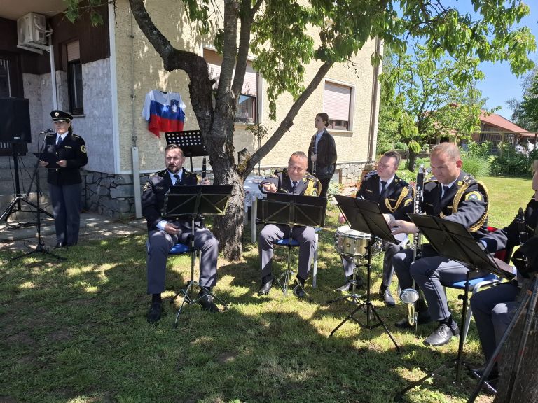 salovci, policijsko-veteransko-drustvo-sever-za-pomurje, spominska-plosca