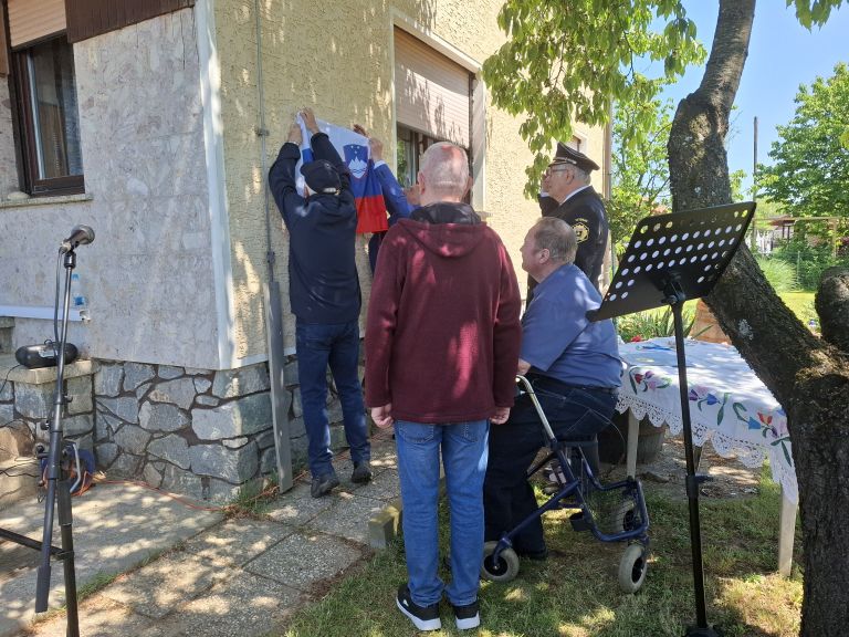 salovci, policijsko-veteransko-drustvo-sever-za-pomurje, spominska-plosca