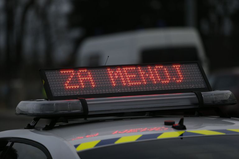policija