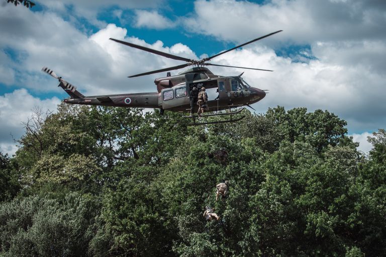 simbolična, slovenska-vojska, vojaki, esd, enota-za-specialno-delovanje, specialna, helikopter