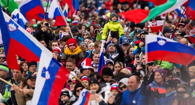 planica smucarski skoki navijaci 25 af.jpg