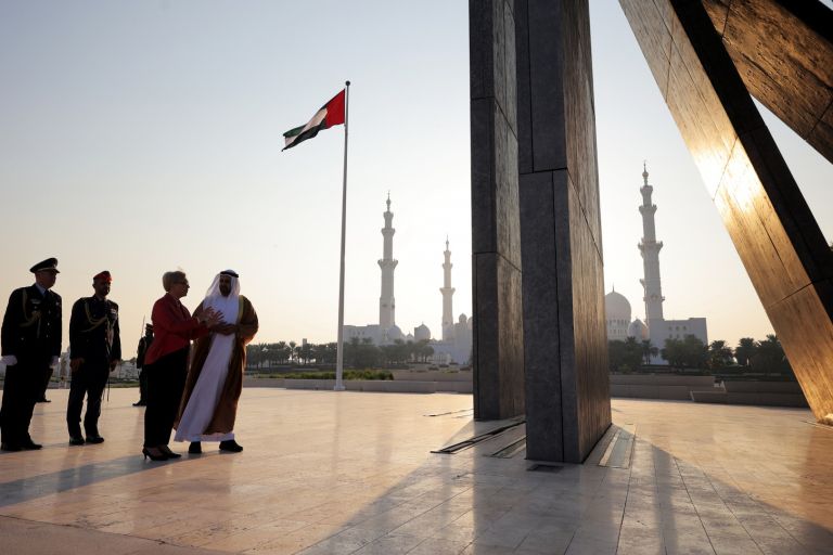 emirati1 Polaganje-venca.jpg